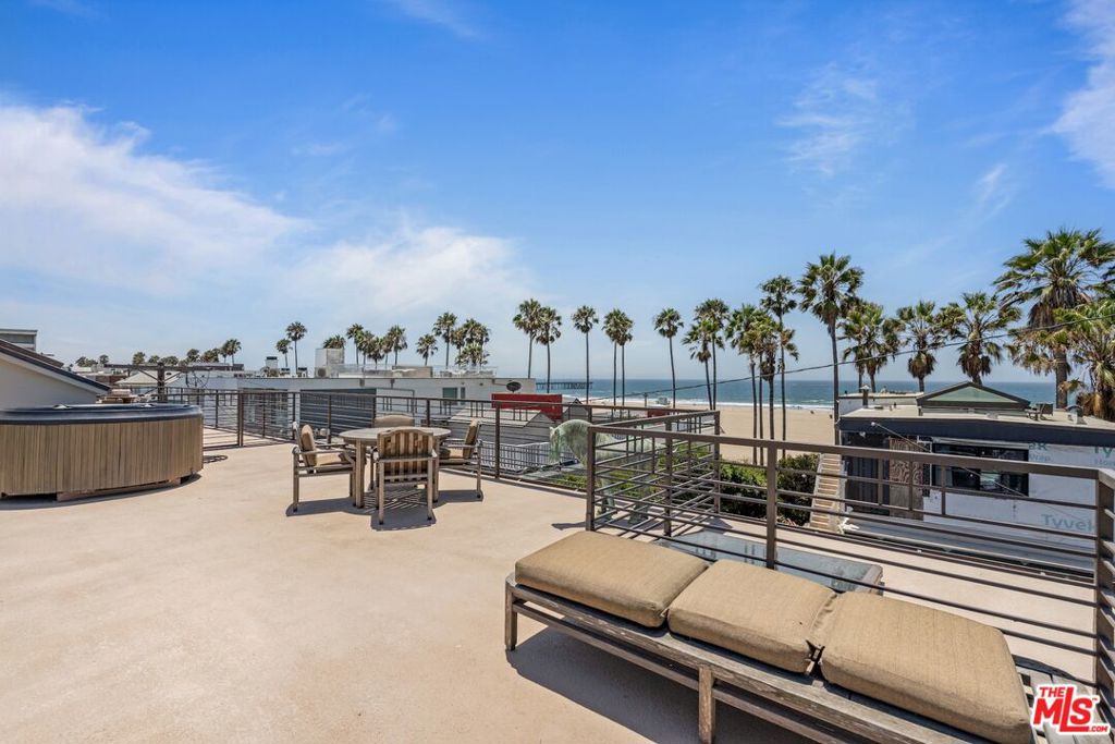 10 26th Avenue