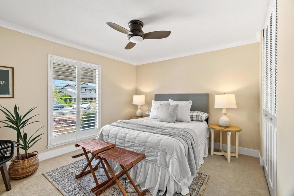 listing image 130726565977588810483