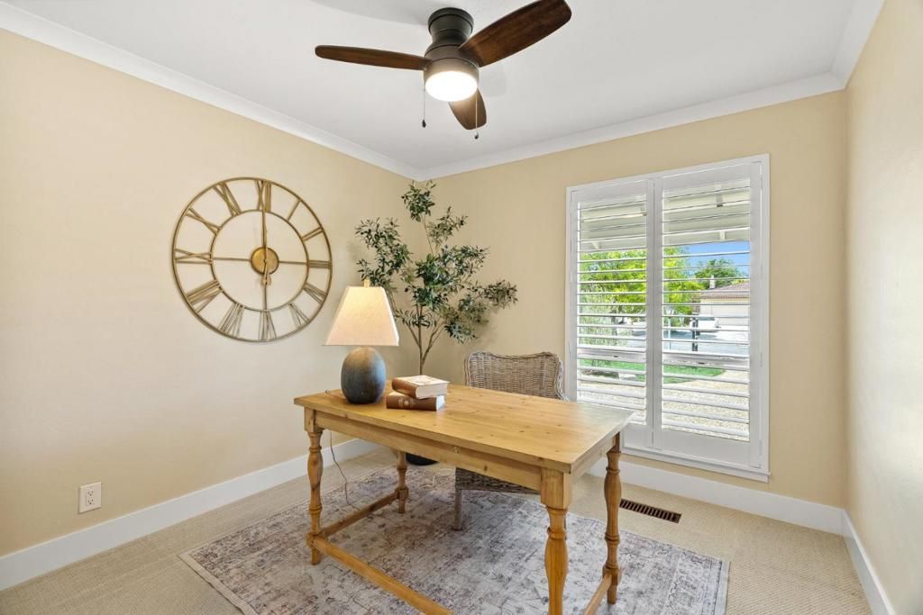 listing image 130728633139218751412