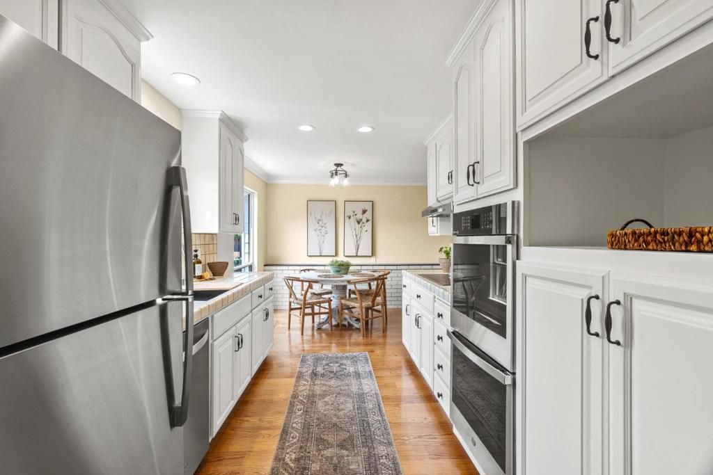 listing image 130725628768869302964