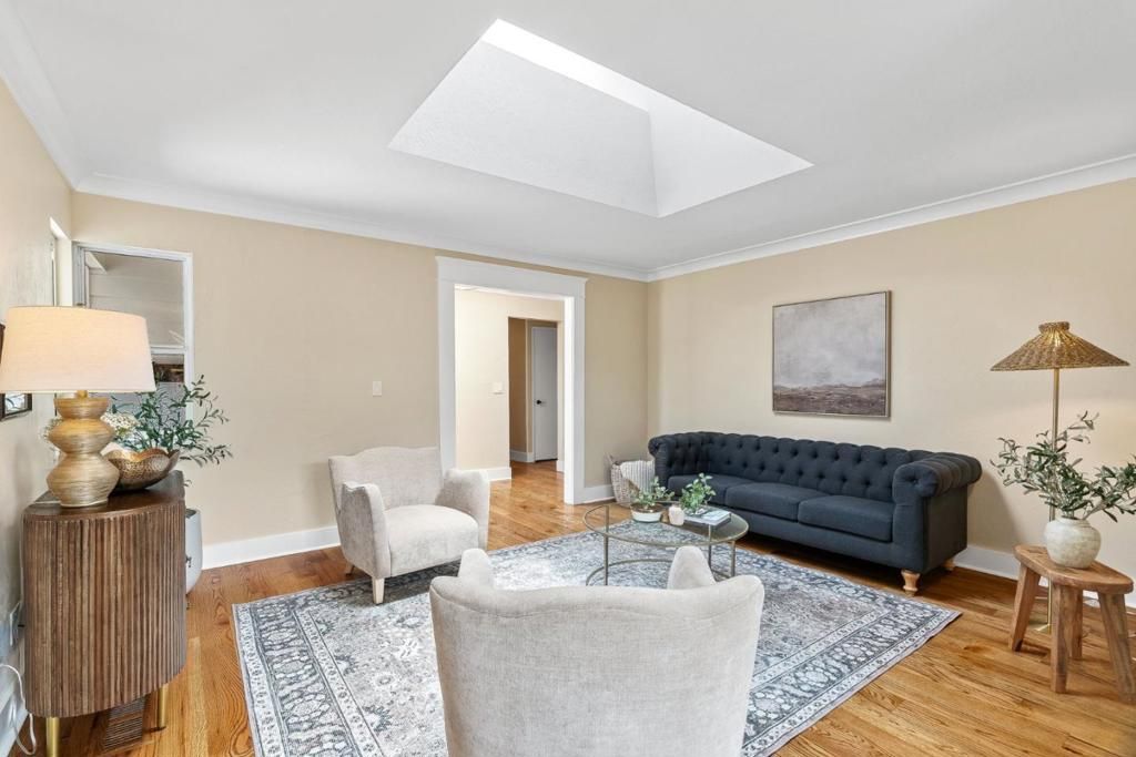 listing image 130724519315899482097