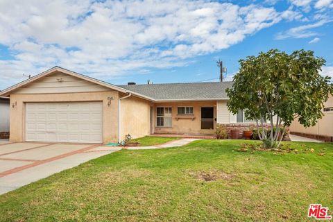 Photo of 6546 Neddy Avenue, West Hills, CA 91307 (MLS # 25621331)