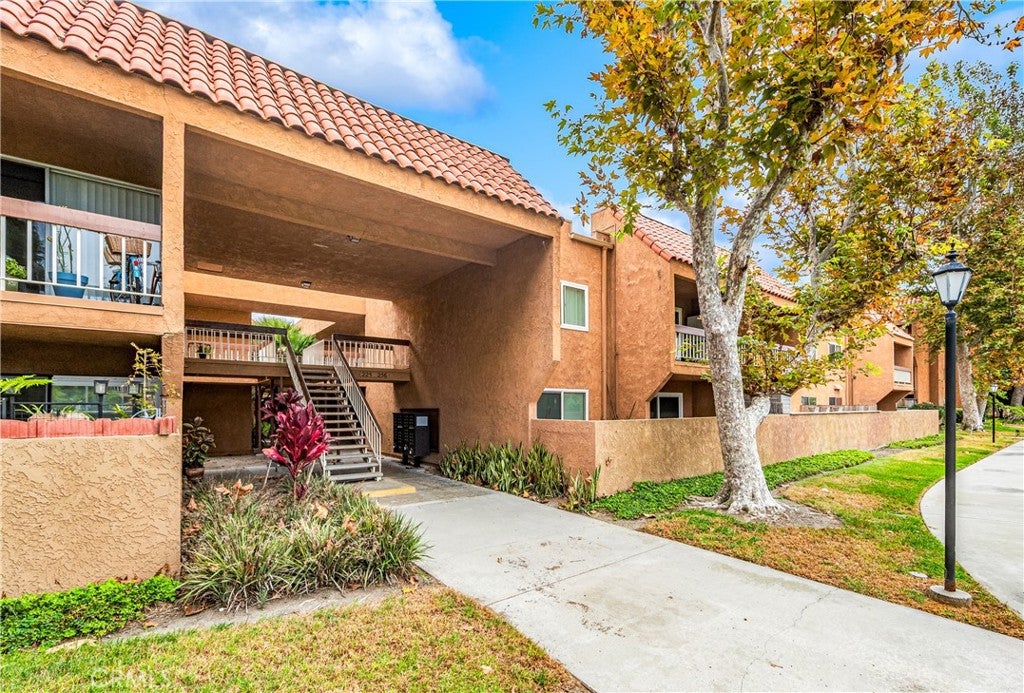 6600 Warner Ave 229