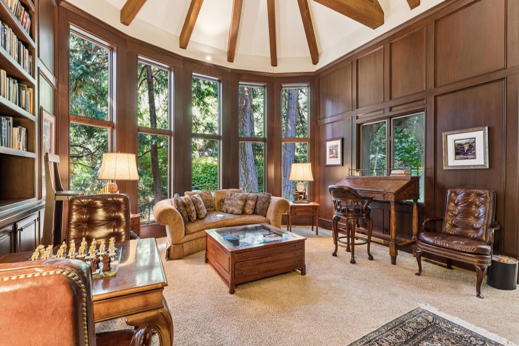 391 Cedar Ridge Drive