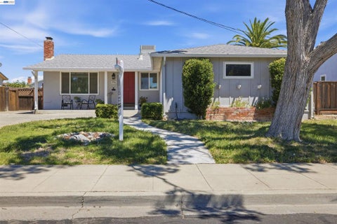 Photo of 3980 Purdue Way, Livermore, CA 94550 (MLS # 41137009)
