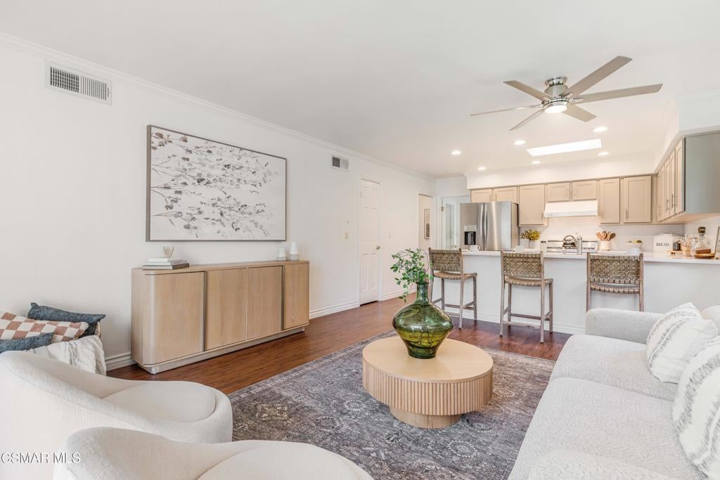 1124 Bright Glen Circle