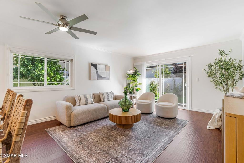 1124 Bright Glen Circle