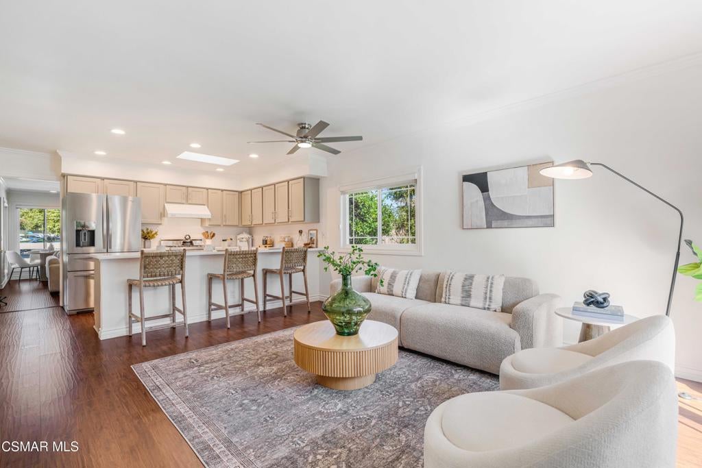 1124 Bright Glen Circle