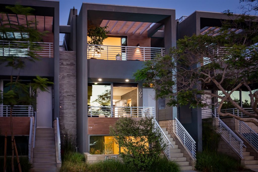 listing image 130725400567111226446