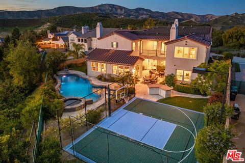 Photo of 3447 Sentinel Court, Simi Valley, CA 93065 (MLS # 26770051)