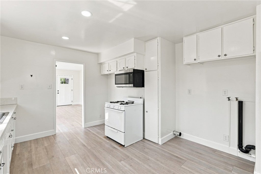 4119 W 162nd Street