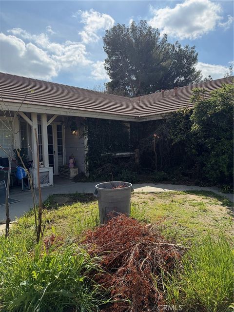 Photo of 3634 White Oak Dr, Banning, CA 92220 (MLS # IG26055954)