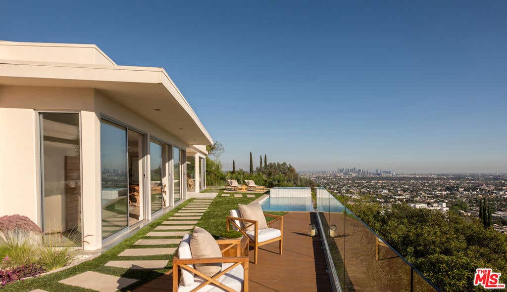 Photo of 8515 Hedges Way, West Hollywood, CA 90069 (MLS # 26829049)
