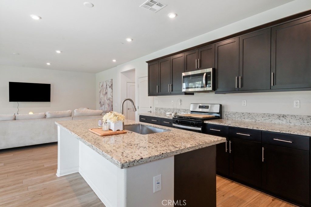 1759 Gooseberry Lane