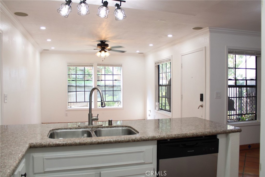 Villa Pacifica (VILP) - Residential