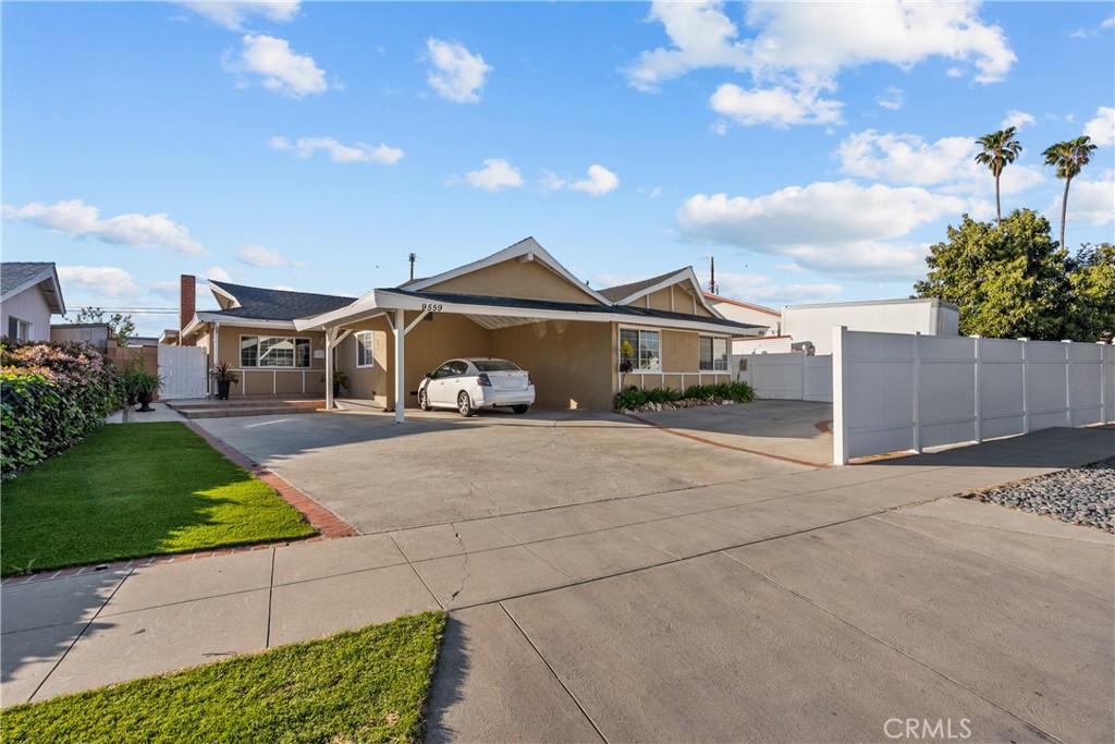 9559 9561 Natick Avenue