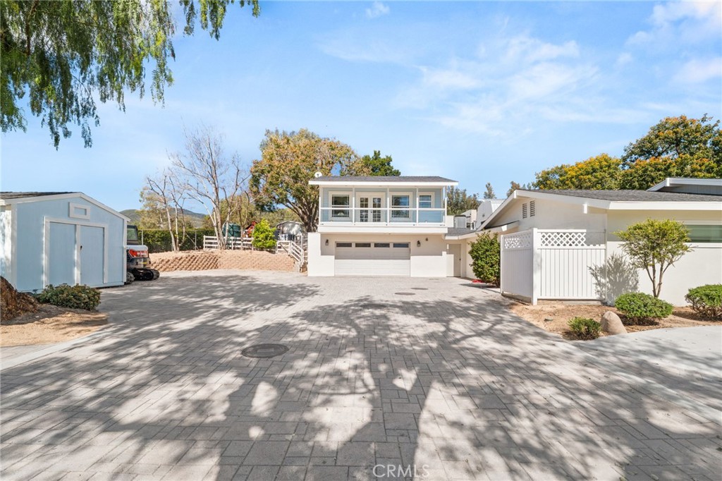 1208 E 42nd
