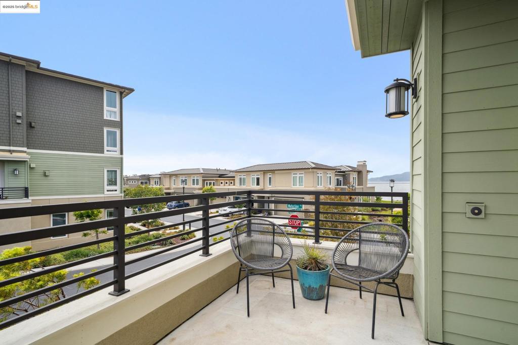 POINT RICHMOND - Residential