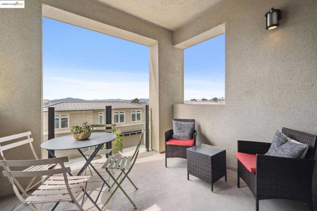 POINT RICHMOND - Residential