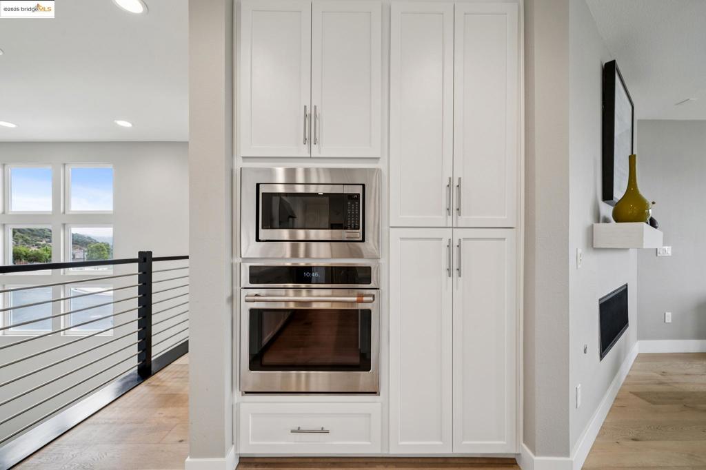 POINT RICHMOND - Residential