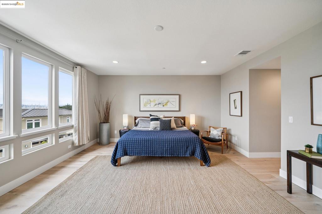 POINT RICHMOND - Residential