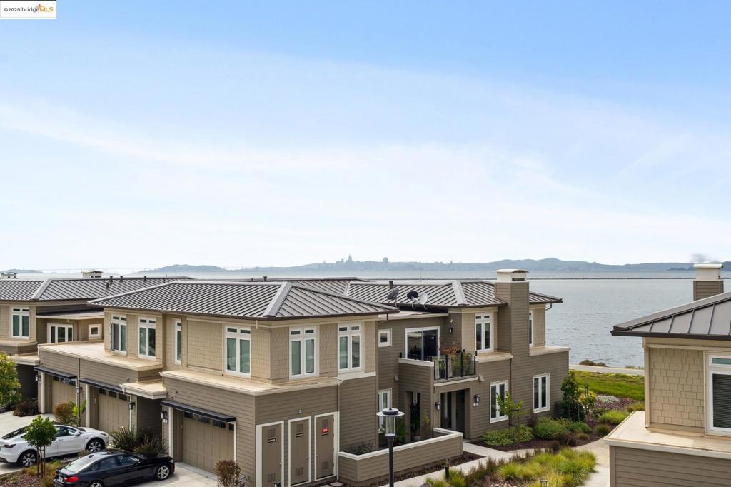 POINT RICHMOND - Residential