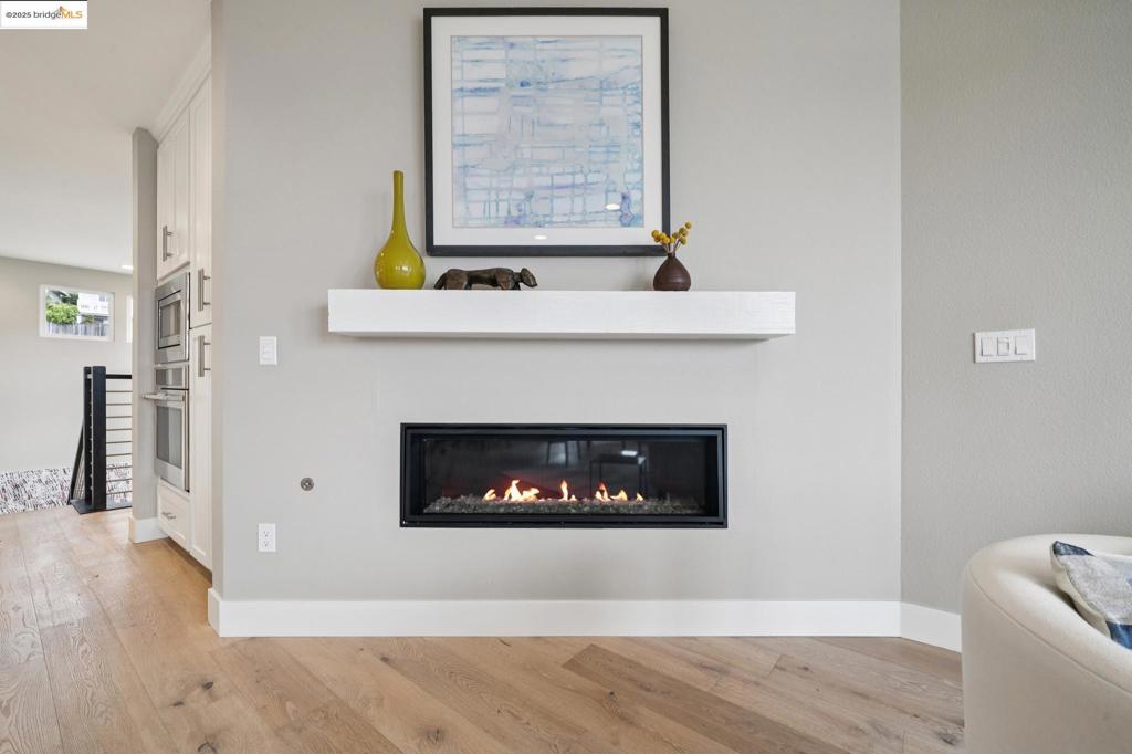 POINT RICHMOND - Residential