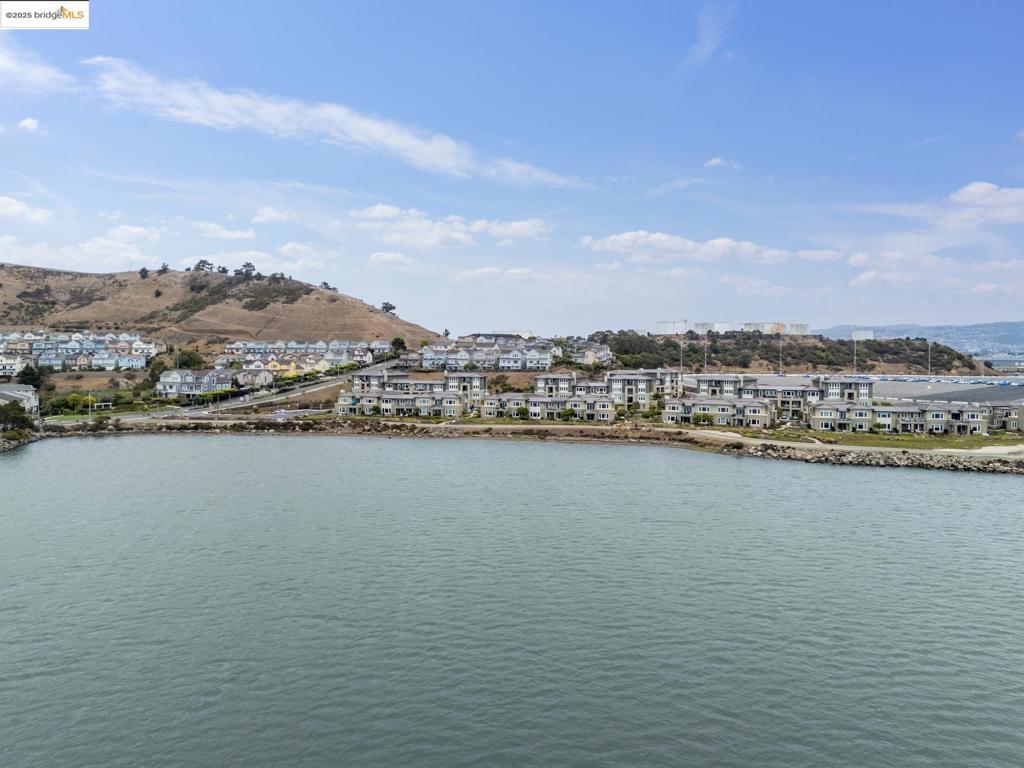 POINT RICHMOND - Residential