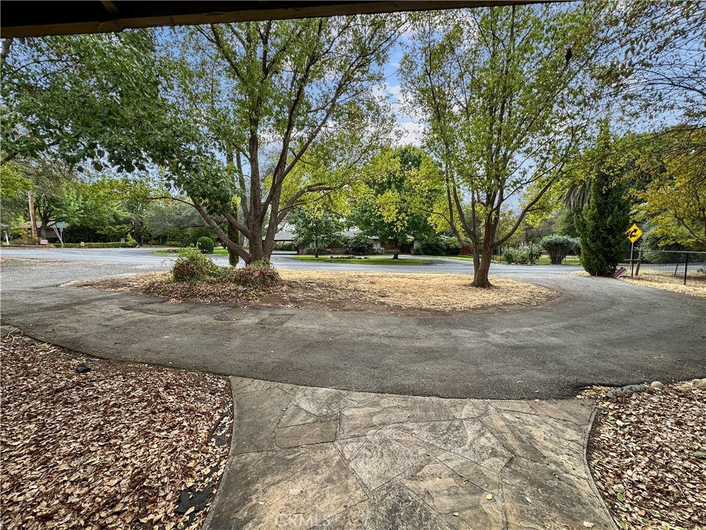 48 Pine Oaks Road