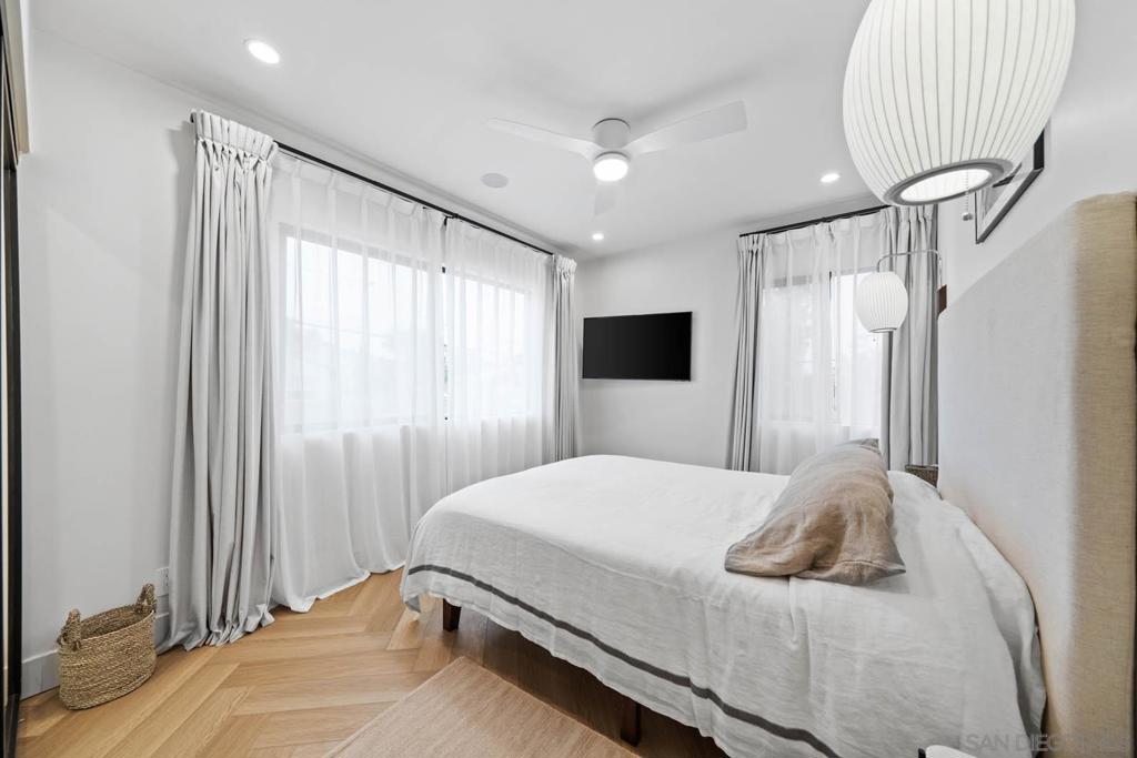 La Jolla - Residential Income