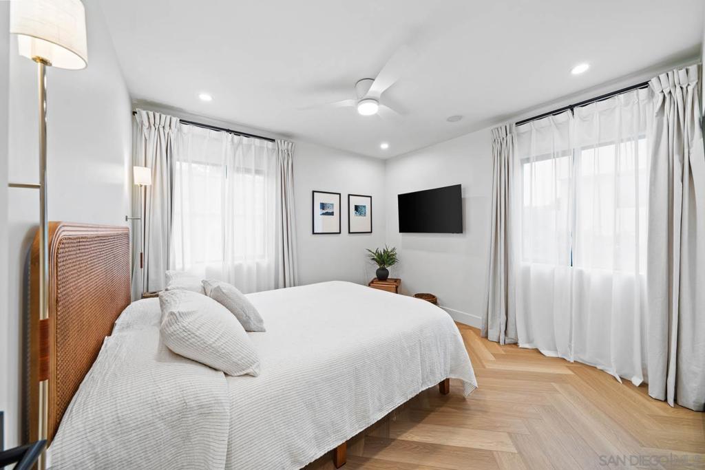 La Jolla - Residential Income