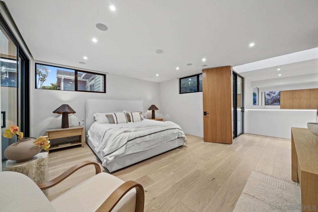 La Jolla - Residential Income