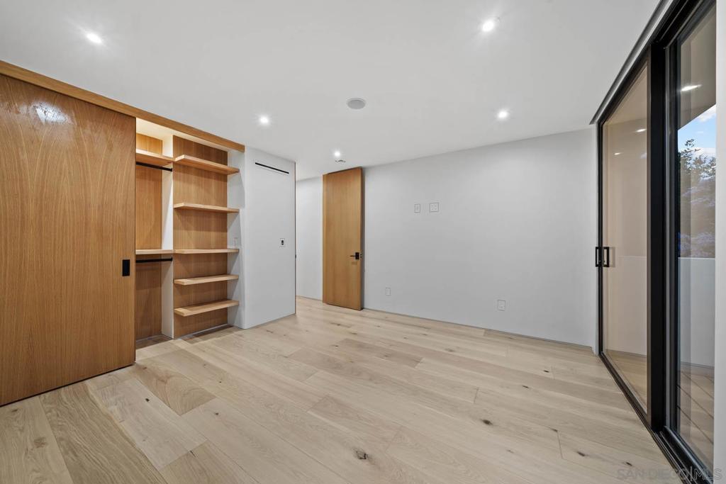 La Jolla - Residential Income