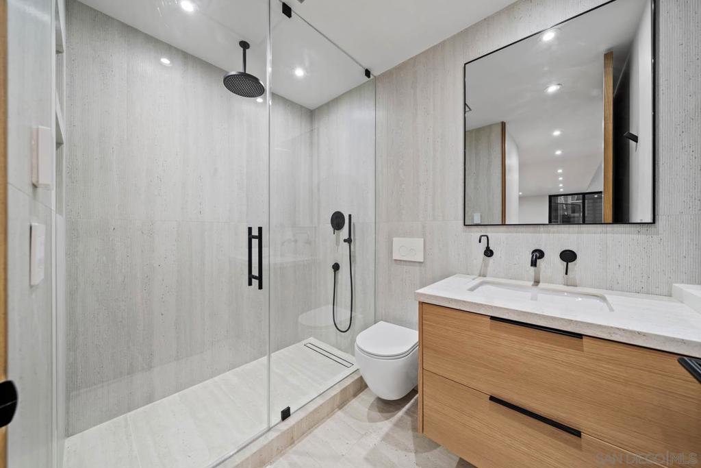 La Jolla - Residential Income