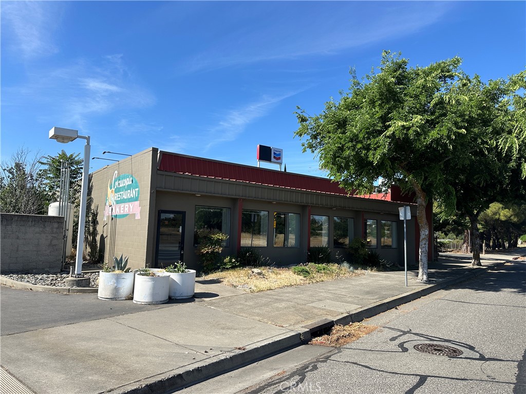 Gateway Location to Historic Downtown Oroville. Restaurant building ready to be renovated or redeveloped. Great price point ready to sell. Former Cornucopia Restaurant is a comfort food cozy diner type eatery with traditional booths and coffee counter and kitchen with hoods. The building is approximately 4,824+- sq. ft. on 0.70 acres with a huge parking lot (46 Spaces). Excellent egress and ingress on both Montgomery Ave. and Feather River Blvd. Directly across from the proposed Oroville Gateway Project, a conceptual plan that may one day transform and revitalize the area. The Subject Property is in need of a new roof and ceiling repair, and is being sold in "as is, as seen" condition.