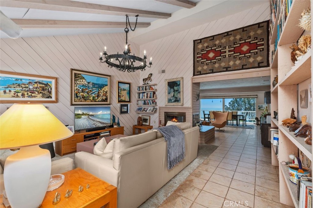 3191 Alta Laguna Blvd.