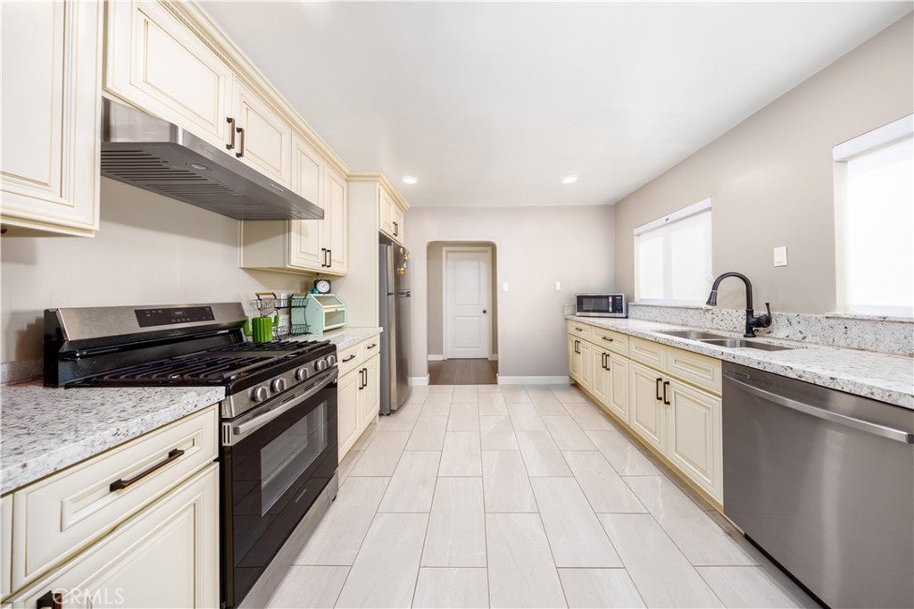 607 Sefton