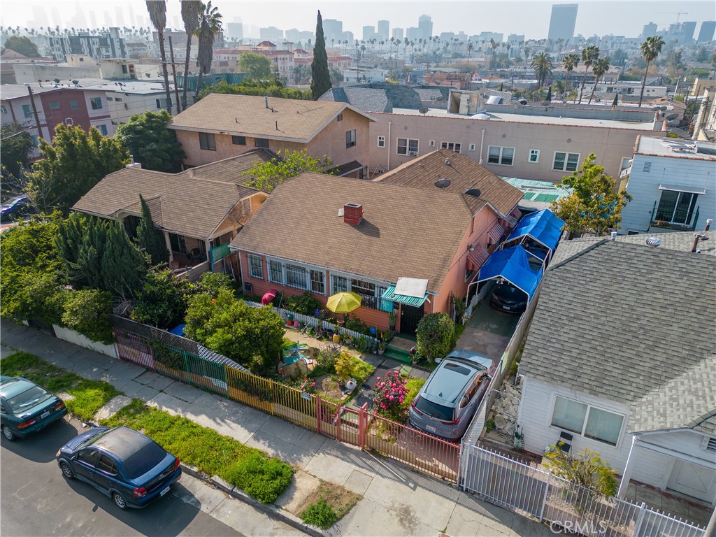 4452 Rosewood Avenue