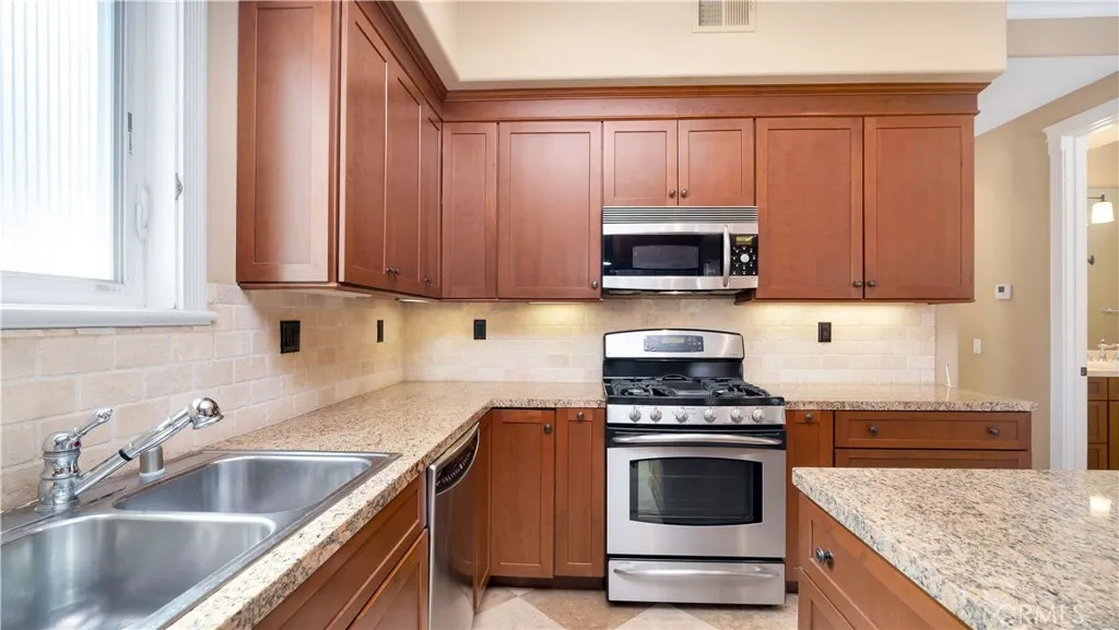 Corona del Mar, California 92625, United States, 3 Bedrooms Bedrooms, ,3 BathroomsBathrooms,Residential,Active,134116