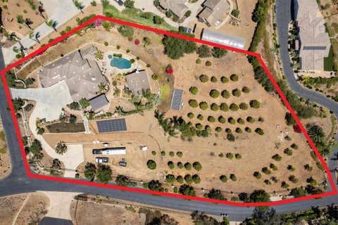 Photo of 5148 Minneola Drive DR, Fallbrook, CA 92028 (MLS # 260018926SD)