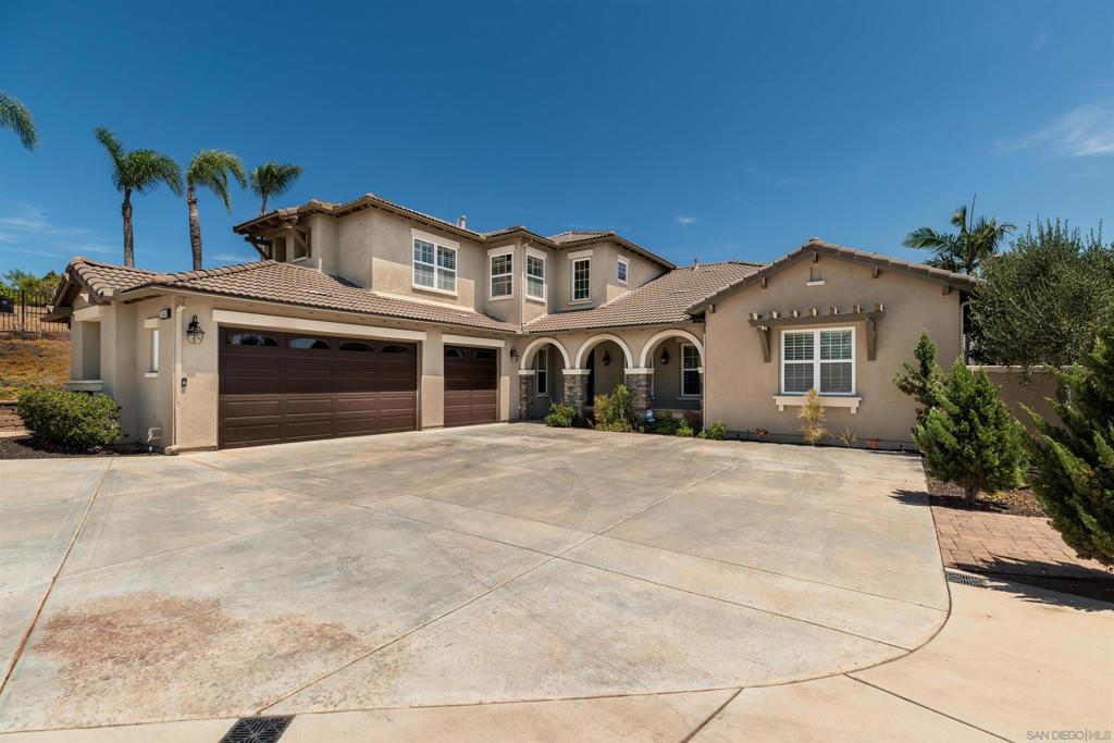 5148 Minneola Drive