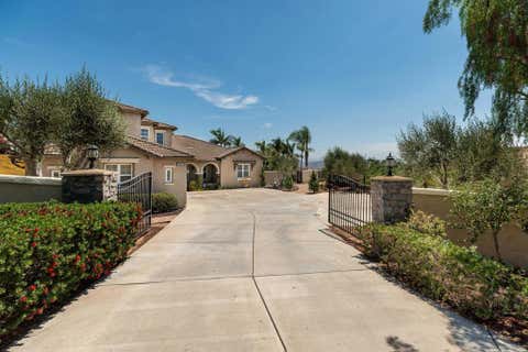 Photo of 5148 Minneola Drive DR, Fallbrook, CA 92028 (MLS # 260018926SD)