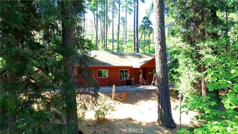 Photo of 3502 Comet Mine Ln, Mariposa, CA 95338 (MLS # MP25154904)