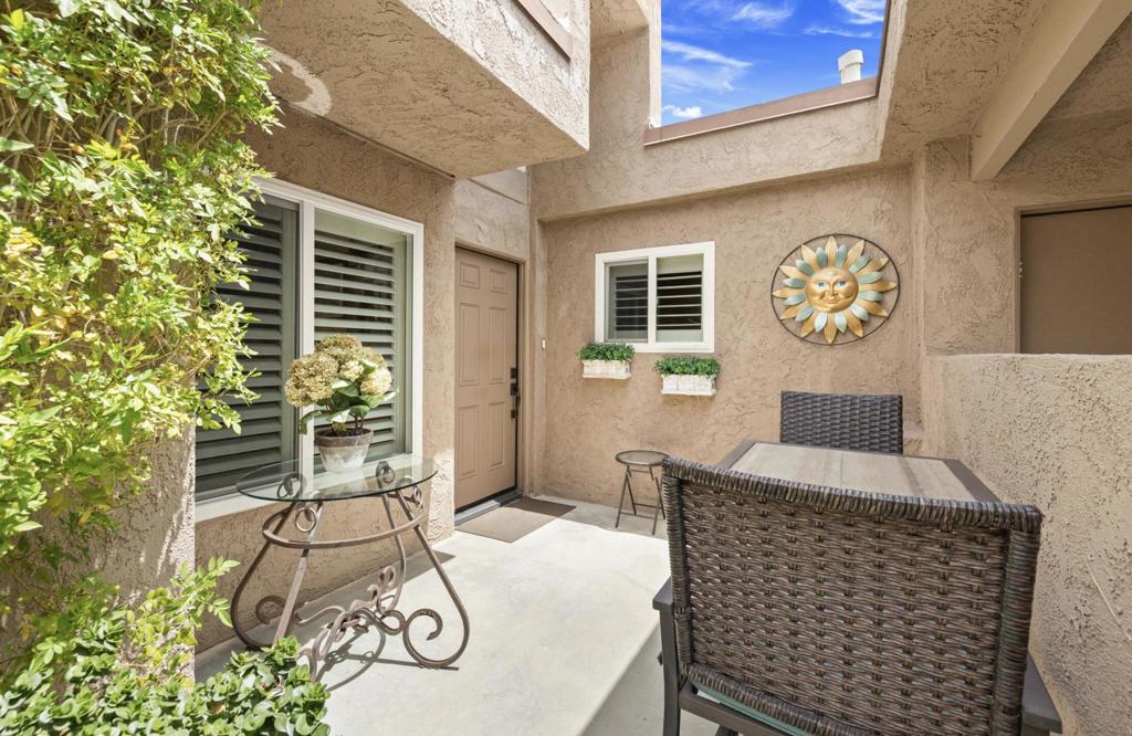 72600 Moonridge Lane
