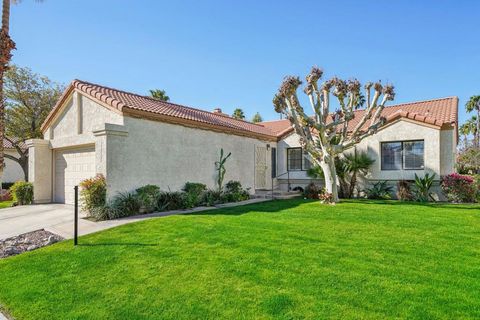 Photo of 40909 Biscayne Drive, Palm Desert, CA 92211 (MLS # 219142757PS)