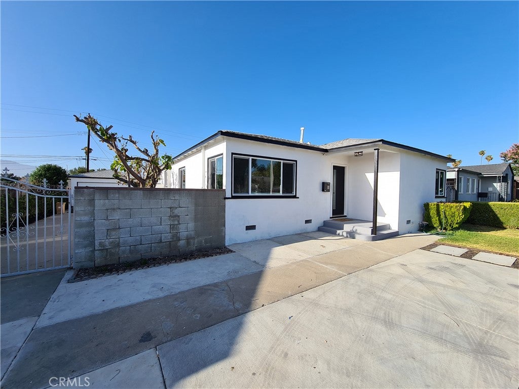 1253 E Mobeck