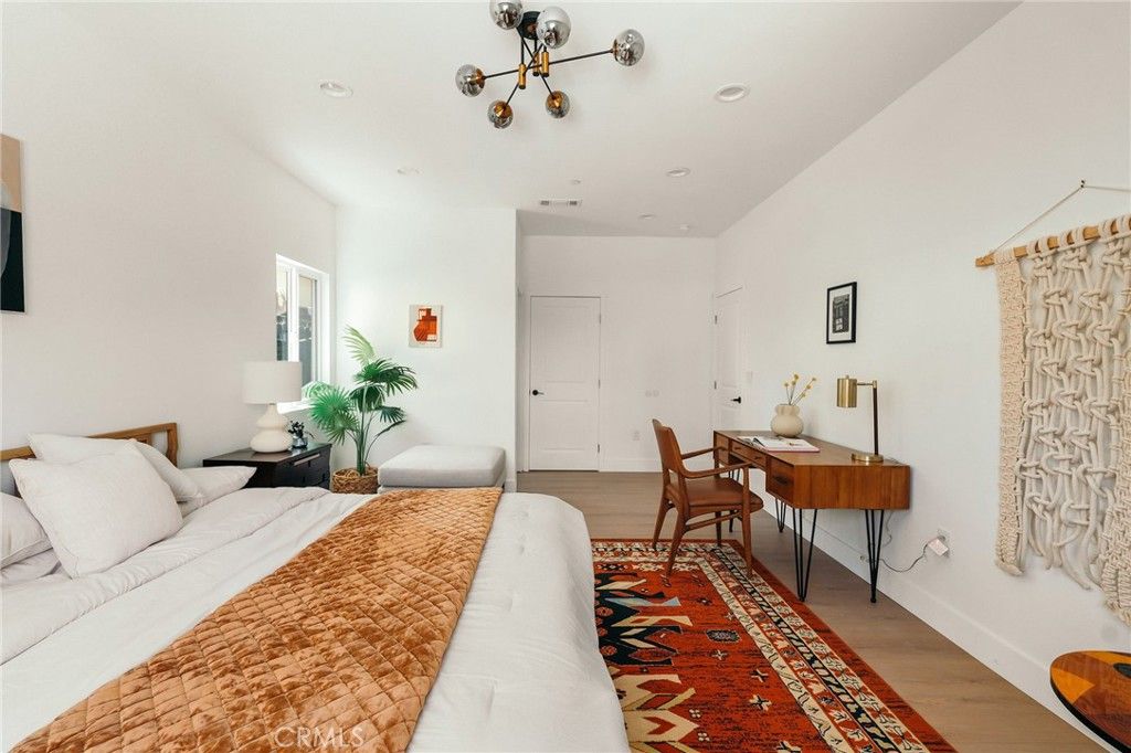 listing image 130721829540307929880