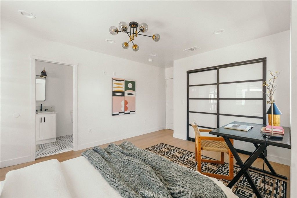 listing image 130726859563951039521