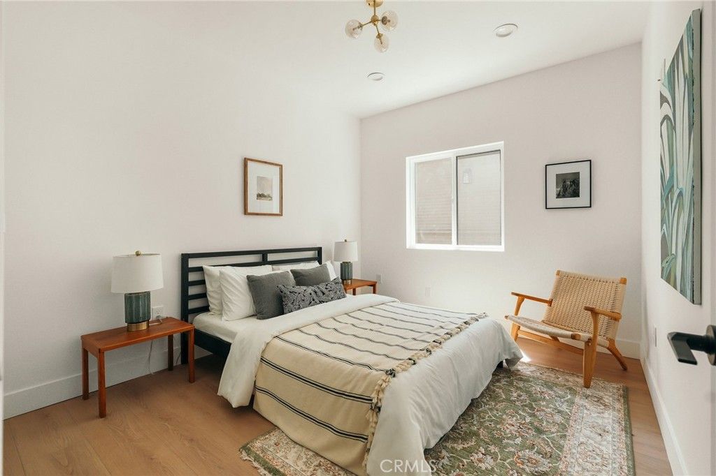 listing image 130724196620631489956