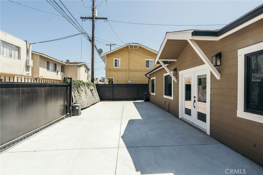 listing image 130729884643742500404